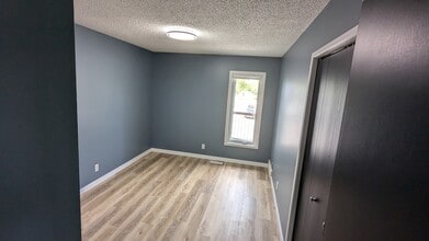 7316 Dalgliesh Dr in Regina, SK - Building Photo - Building Photo