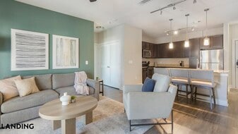 2090 Sundance Parkway, Unit 4302 in New Braunfels, TX - Building Photo