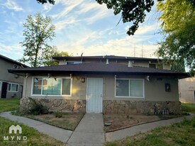 905 Carro Dr, Unit 1 in Sacramento, CA - Building Photo