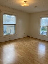 104 W Miller St, Unit Unit 2 in New Castle, PA - Building Photo - Building Photo