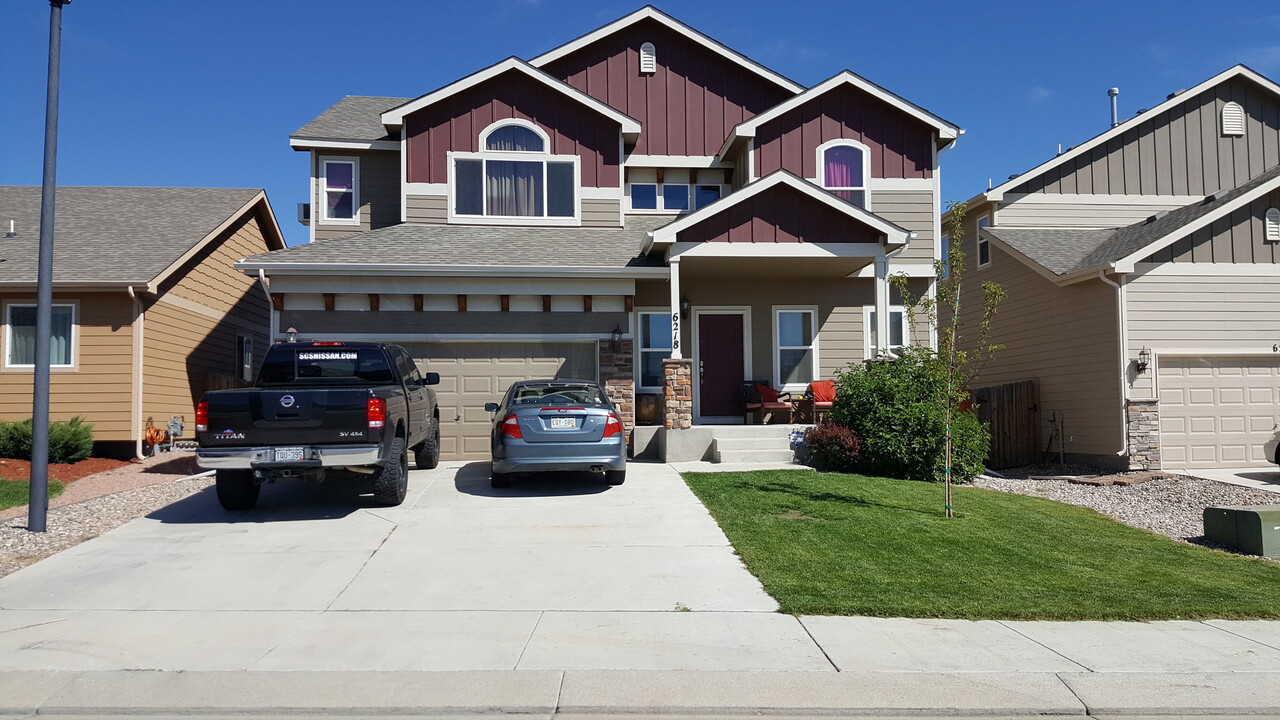 6218 Bearcat Loop in Colorado Springs, CO - Foto de edificio