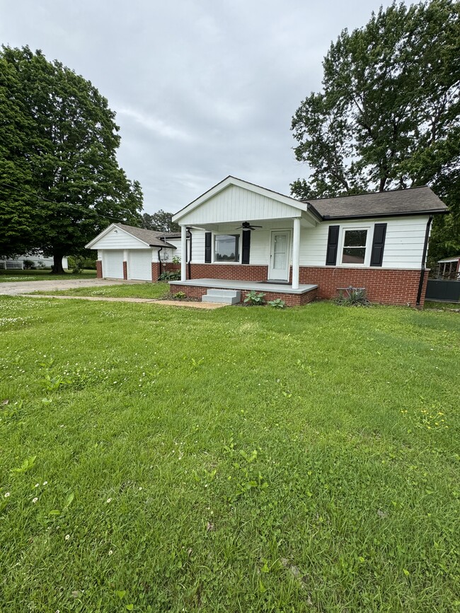 property at 5624 US Highway 60 W