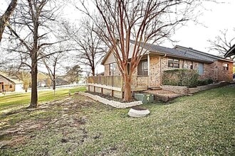 16 Golf Vw Mnr in Huntsville, TX - Building Photo - Building Photo