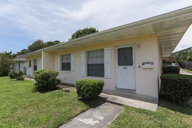 property at 4219 Parkside Dr