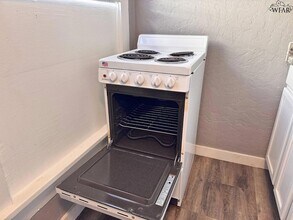 2130 Ave J in Wichita Falls, TX - Foto de edificio - Building Photo