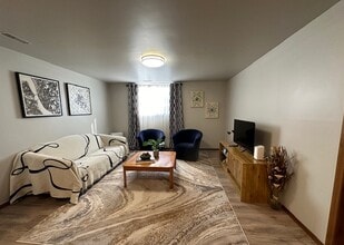 22 Clarence St in Aylmer, ON - Building Photo - Building Photo