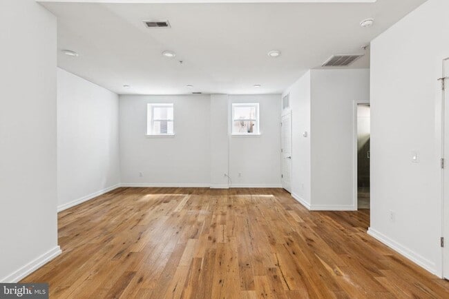property at 2529 Frankford Ave