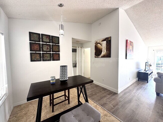 2544 Woodgate Blvd in Orlando, FL - Building Photo - Building Photo