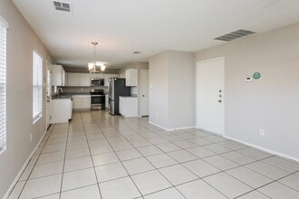 532 Hertford St in Crowley, TX - Building Photo - Building Photo