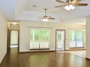 6024 Cedar Tree Dr in Milton, FL - Foto de edificio - Building Photo