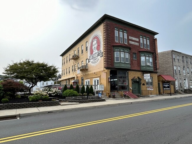 24-32 E Main St