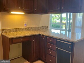 110 Oyster Cove Dr in Grasonville, MD - Building Photo - Building Photo