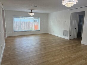 1040 SW 30th Ave in Fort Lauderdale, FL - Building Photo - Building Photo