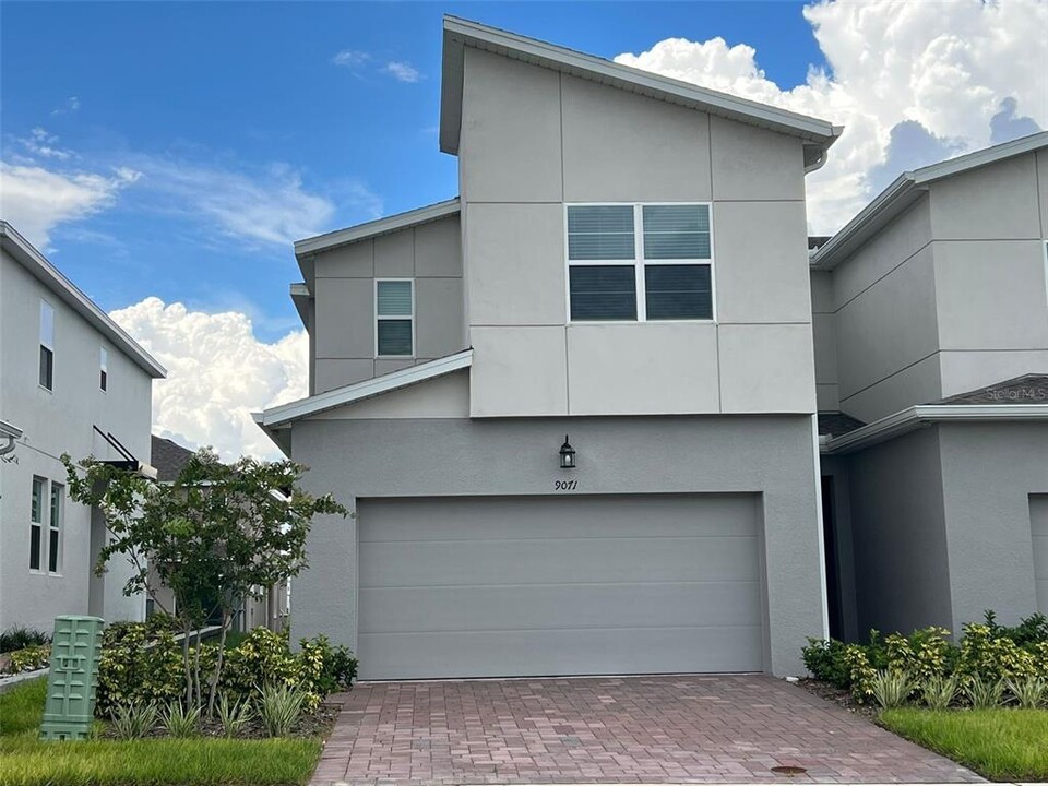 9071 Beach Tea Wy in Kissimmee, FL - Building Photo