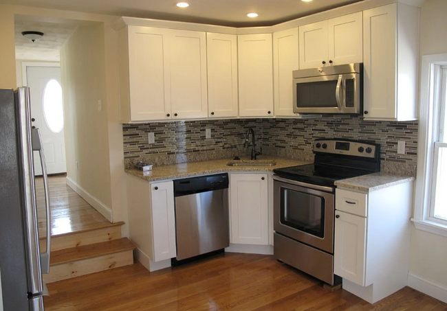 21 Hall St, Unit 2