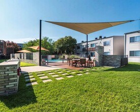 2200 Dickson Dr in Austin, TX - Foto de edificio - Building Photo