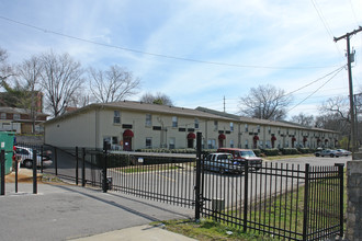 Alameda Terrace in Nashville, TN - Building Photo - Building Photo