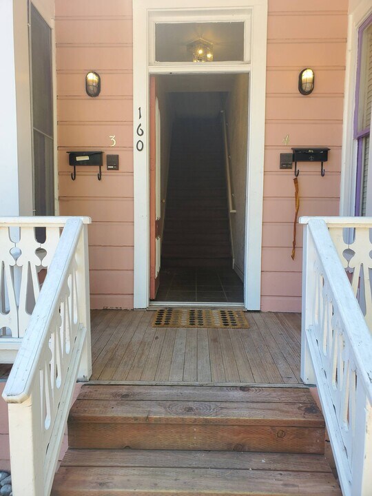 160 E Reed St in San Jose, CA - Building Photo