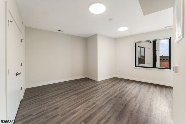 property at 72 S Essex Ave