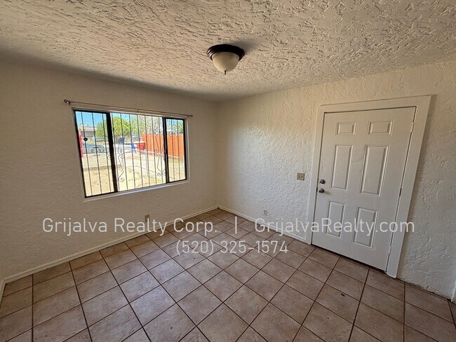 835 W Tipton Dr in Tucson, AZ - Building Photo - Building Photo