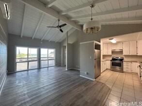 551 Papahehi Pl in Honolulu, HI - Building Photo - Building Photo