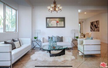 19246 Liam Ln in Los Angeles, CA - Building Photo - Building Photo