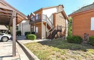 4831 Horton St in Mission, KS - Building Photo