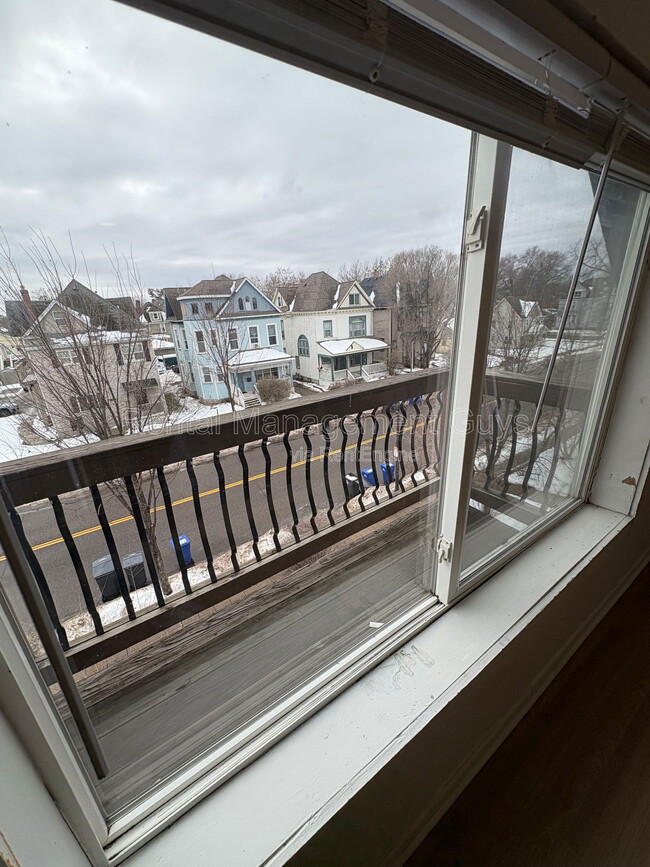 793 Selby Ave in St. Paul, MN - Building Photo - Building Photo