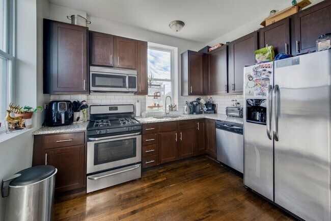 1245 N California Ave in Chicago, IL - Building Photo - Building Photo