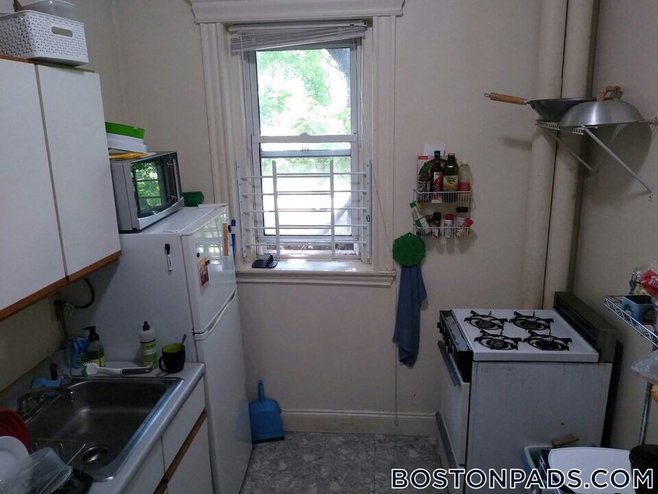 124 Peterborough St in Boston, MA - Building Photo