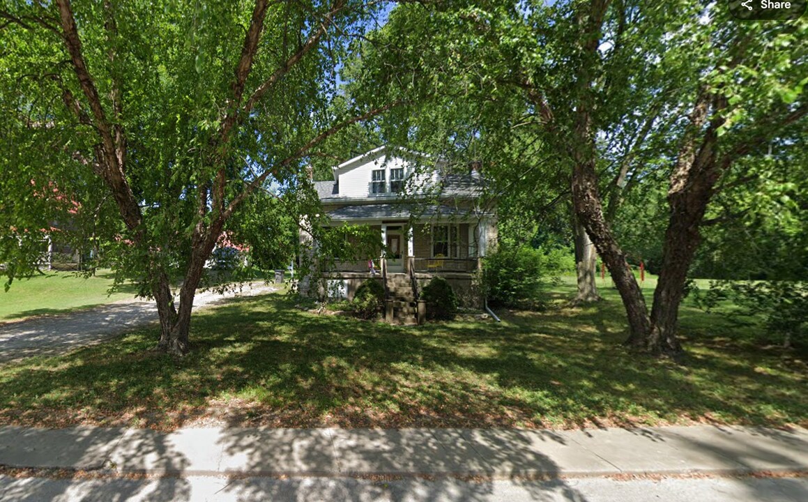 398 N 3rd St in Ste Genevieve, MO - Foto de edificio