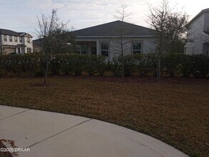 5400 Hutchinson St in Port Orange, FL - Building Photo - Building Photo