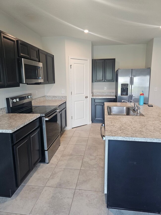 property at 246 Fiddlewood Ct