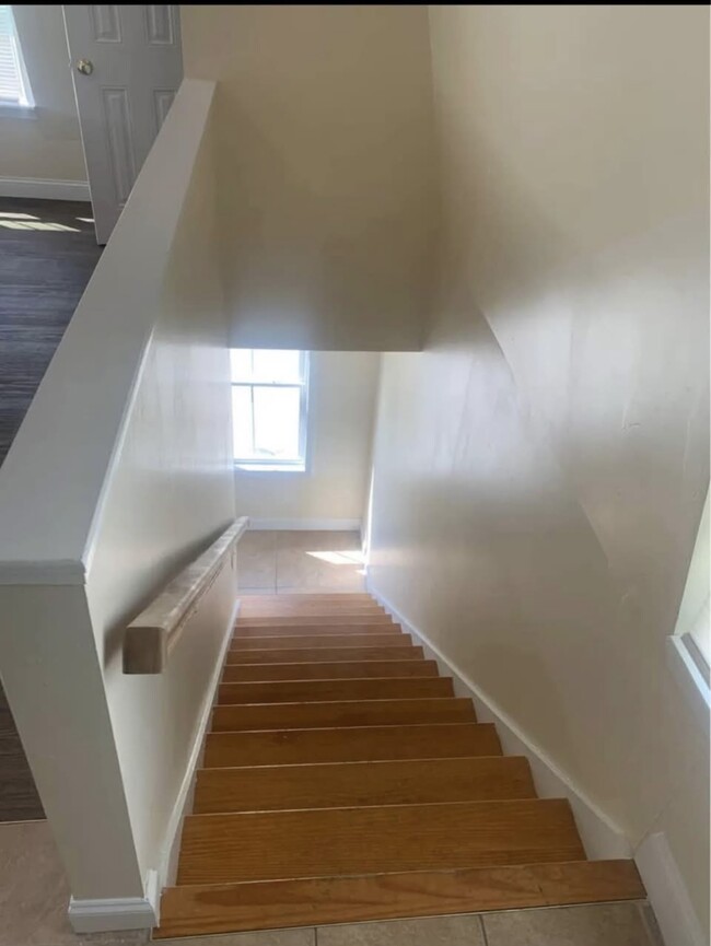 15 Webster St, Unit 3 in Haverhill, MA - Foto de edificio - Building Photo