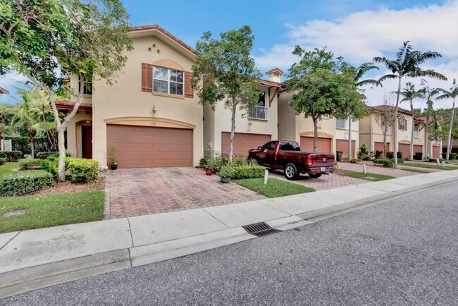 117 E Prive Cir in Delray Beach, FL - Building Photo - Building Photo