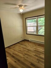 945 W Locust St in Dubuque, IA - Building Photo - Building Photo