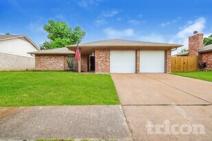 17719 Glenpatti Dr in Houston, TX - Building Photo