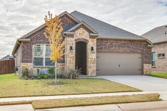 10804 Table Bluff St in Krugerville, TX - Building Photo - Building Photo