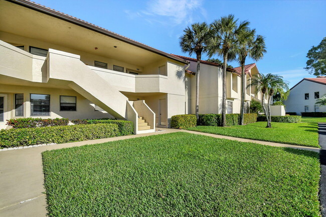 5883 Parkwalk Dr in Boynton Beach, FL - Building Photo - Building Photo