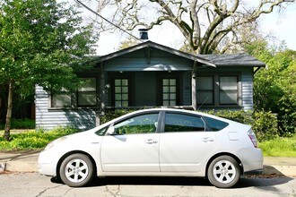 116 Mariposa Ave in San Anselmo, CA - Building Photo - Building Photo