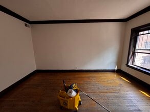 2530 N Kedzie Blvd, Unit 2N in Chicago, IL - Building Photo - Building Photo