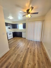 4264 N Bengston Ave, Unit 101 in Fresno, CA - Foto de edificio - Building Photo