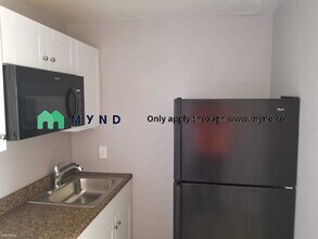 4224 N 13th Pl-Unit -Apt 2 in Phoenix, AZ - Building Photo - Building Photo