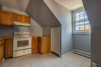 56 Park Ave in Bridgeport, CT - Building Photo - Building Photo