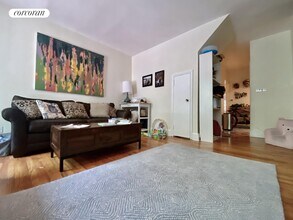 349 W 84th St-Unit -4 in New York, NY - Building Photo - Building Photo