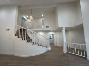 19951 Crystal Hills Ln in Los Angeles, CA - Building Photo - Building Photo