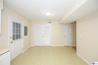 130 Skyline Dr in Radcliff, KY - Building Photo - Building Photo