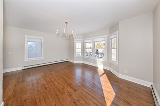 62 Elm St in Allendale, NJ - Building Photo - Building Photo