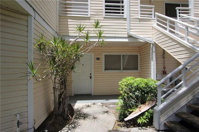 3413 NW 44th St in Lauderdale Lakes, FL - Foto de edificio - Building Photo