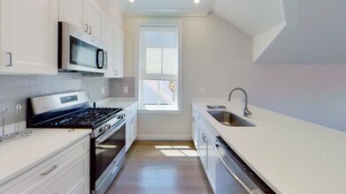 79 Linden St in Boston, MA - Building Photo - Building Photo